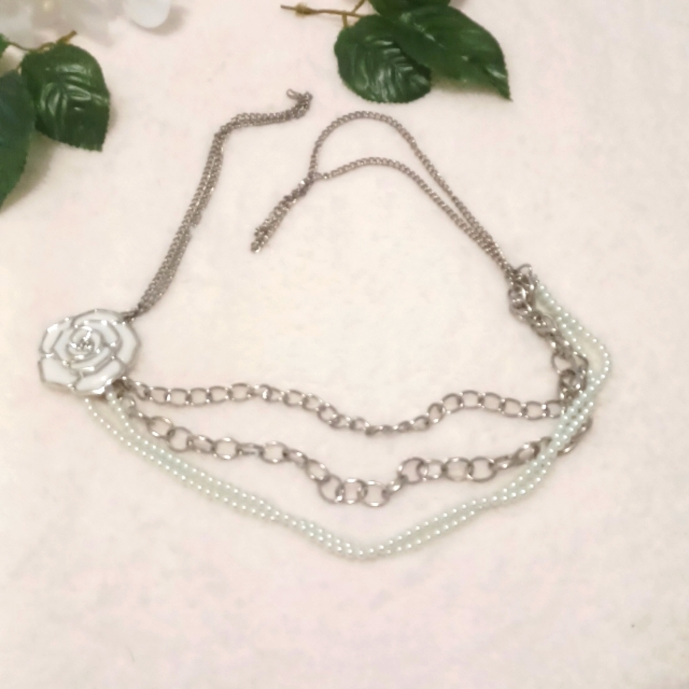 LAYERED NECKLACE